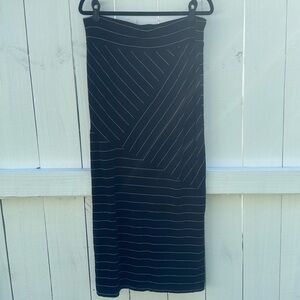 Pure Energy black and white geo stripped maxi skirt. Gently used.